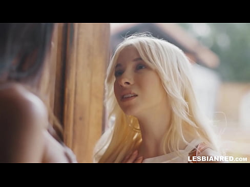 ❤️ Vajza vjen në shtëpi disa muaj më vonë dhe përfundon duke ngrënë pidhin e njerkës së saj ️ Video porno në sq.cassino-vulkan646.ru ❌️